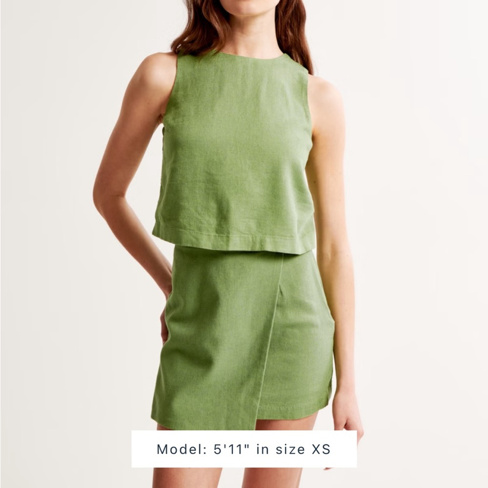 Abercrombie linen green cropped top